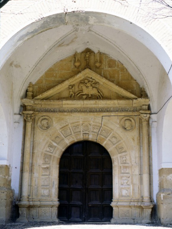 Portada de la Iglesia Parroquial Portada de la Iglesia Parroquial